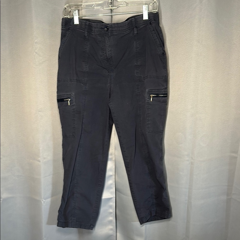 Chico's Gray Capris with Flat Front Design and Structured Fabric